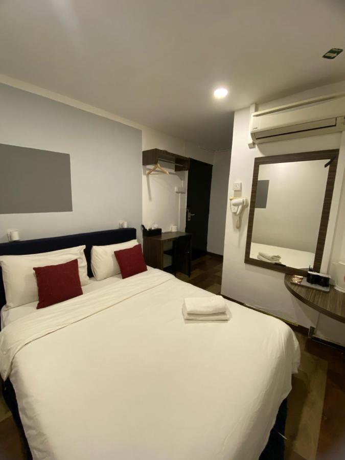 V Hotel Johor Bahru Exterior photo
