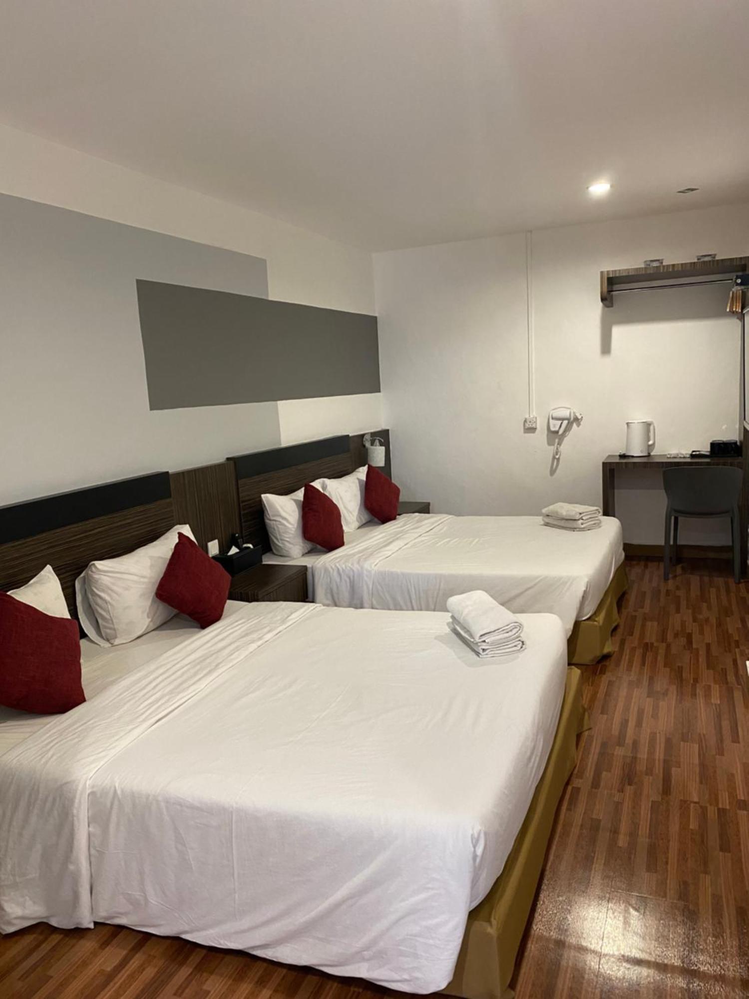 V Hotel Johor Bahru Exterior photo