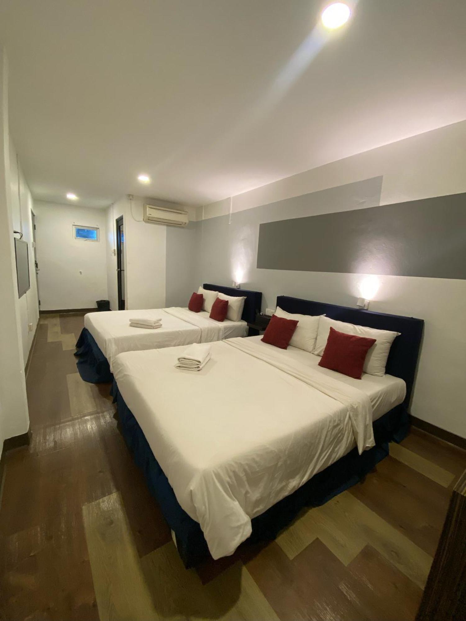 V Hotel Johor Bahru Exterior photo