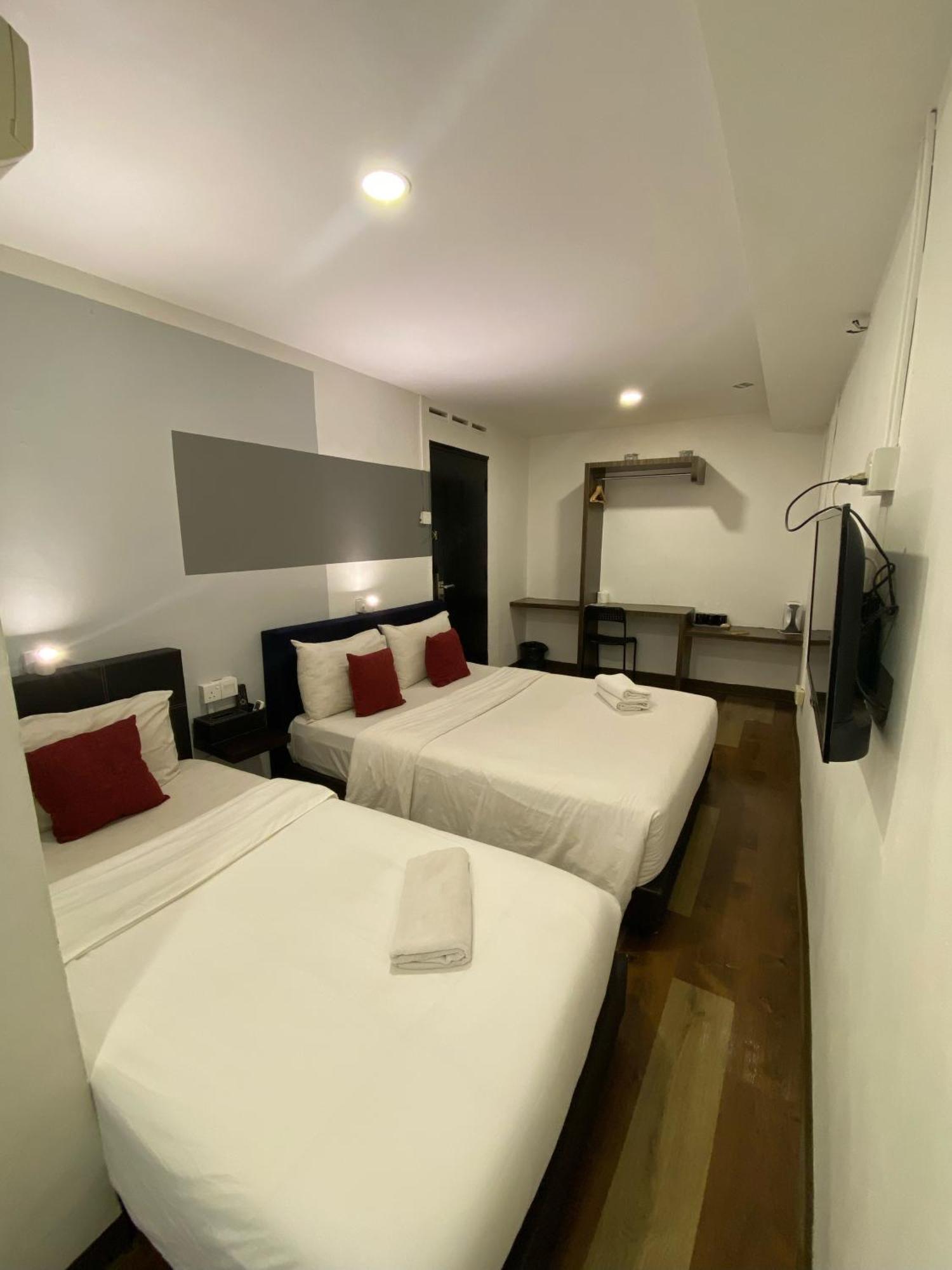 V Hotel Johor Bahru Exterior photo