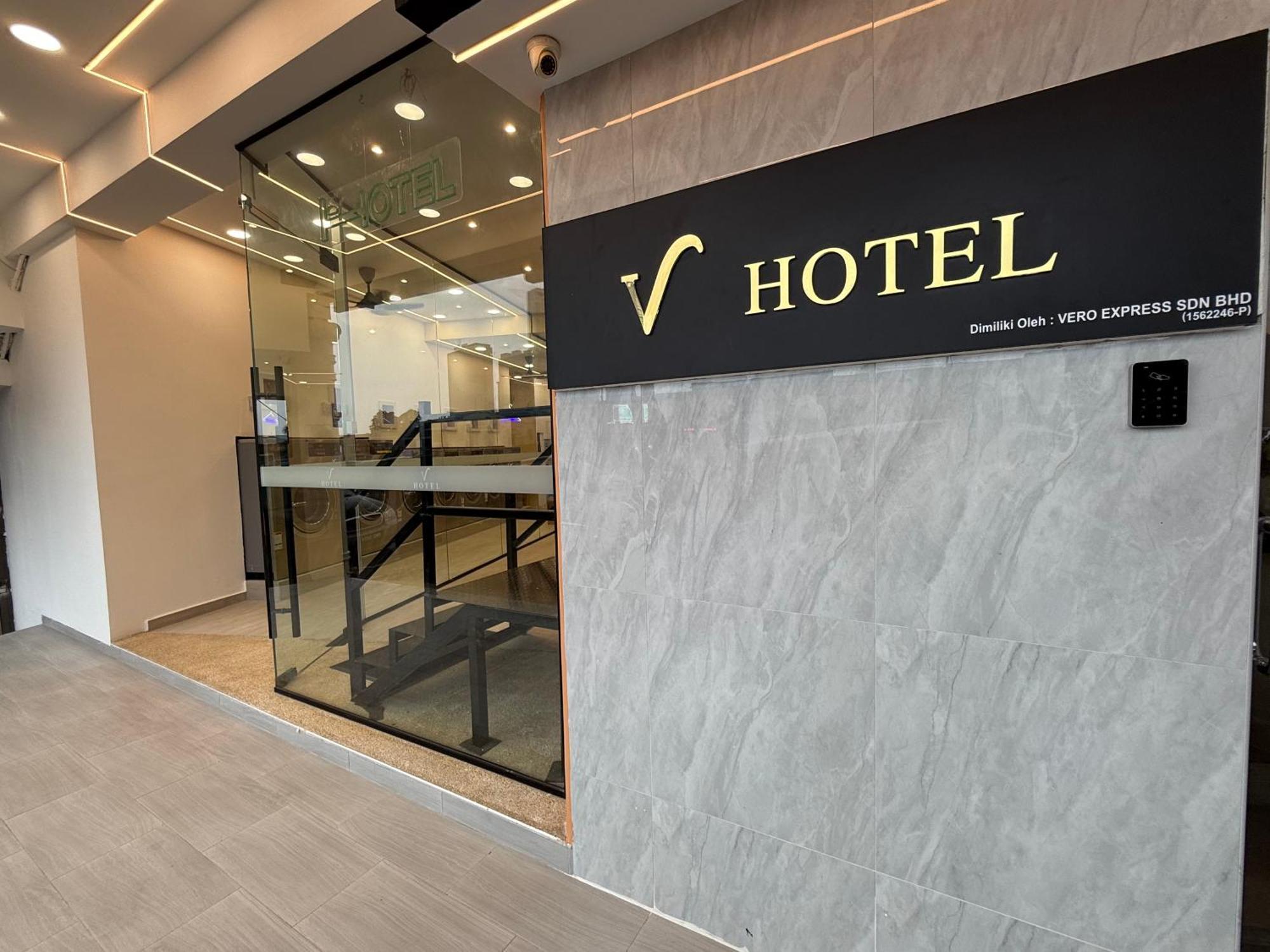 V Hotel Johor Bahru Exterior photo